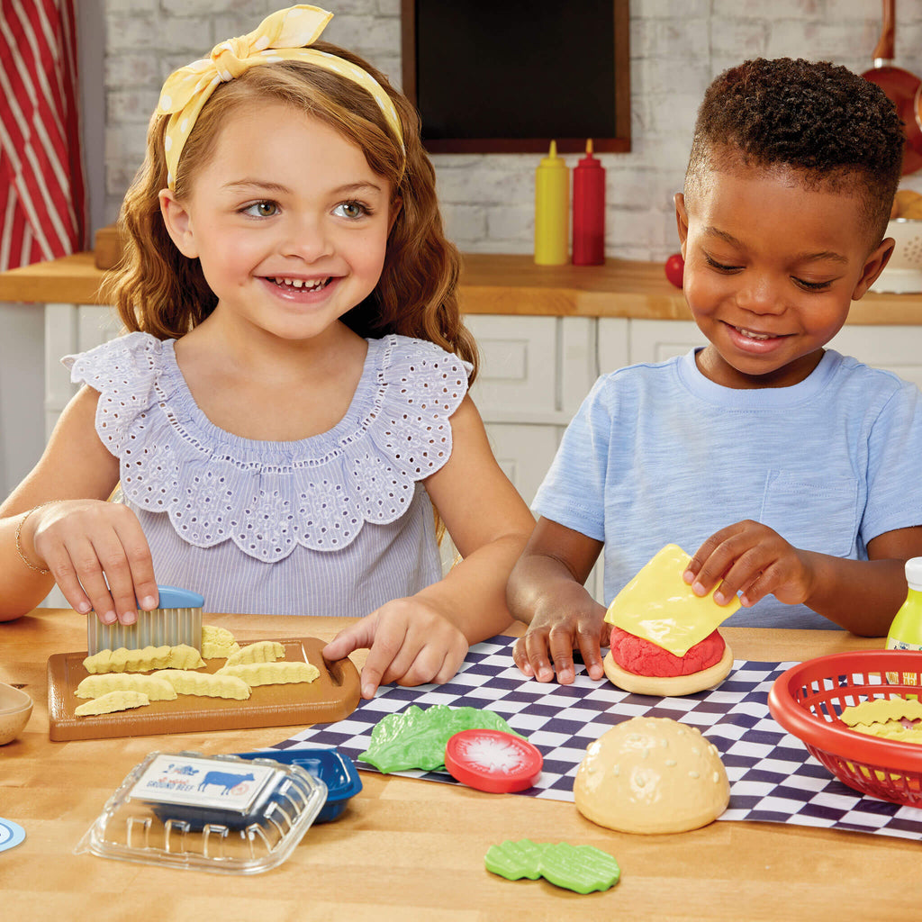 Creative Chefs™ Cheeseburger and Fries Kit - Recipe-Guided Cheeseburger Playset with Utensils with Multi-Step Preparing and Plating
