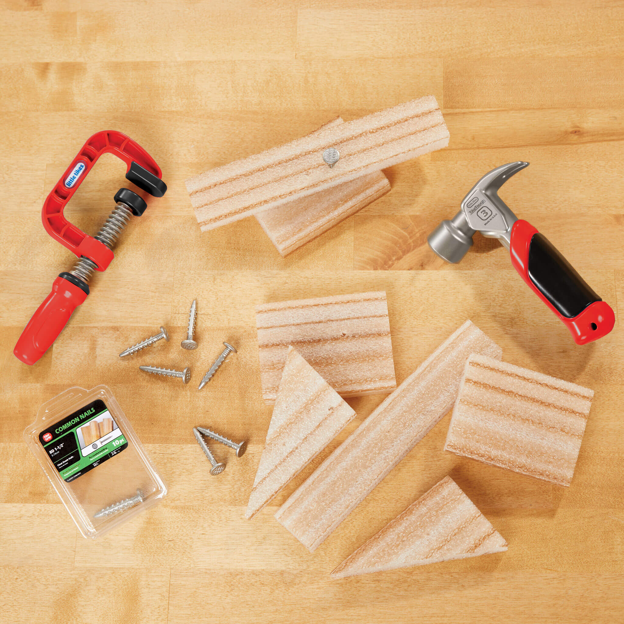 Creative Construction™ Hammer and Nail Set - Mess-Free Hammering Kit with Blueprint Projects with Hands-On Building Without Sharp Pieces