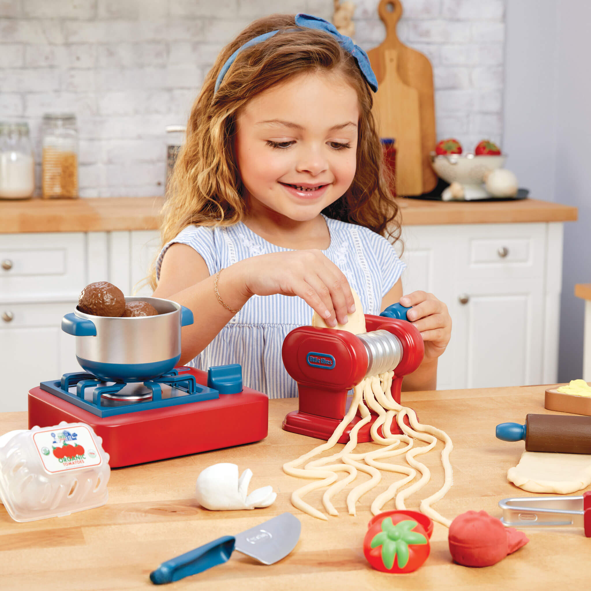 Creative Chefs™ Italian Restaurant Kit - Italian Cooking Kit with Reusable Ingredients with Preparing, Cooking and Serving Adventures